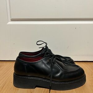 Apostrophe Black Leather Women's Loafers